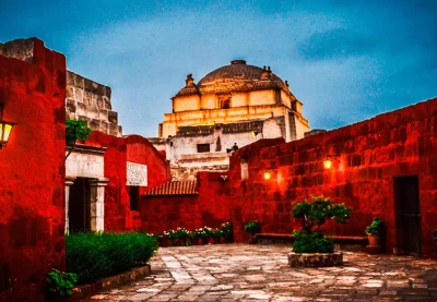Monasterio de Santa Catalina: Explora el Legado Vivo de Arequipa