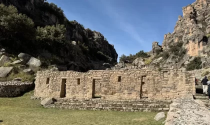 T’aqrachullo: la Ciudadela Inca más grande de Espinar — Cusco T’aqrachullo: la Ciudadela Inca más grande de Espinar — Cusco