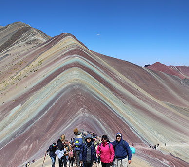 TOUR MONTAÑA DE COLORES 1 DIA